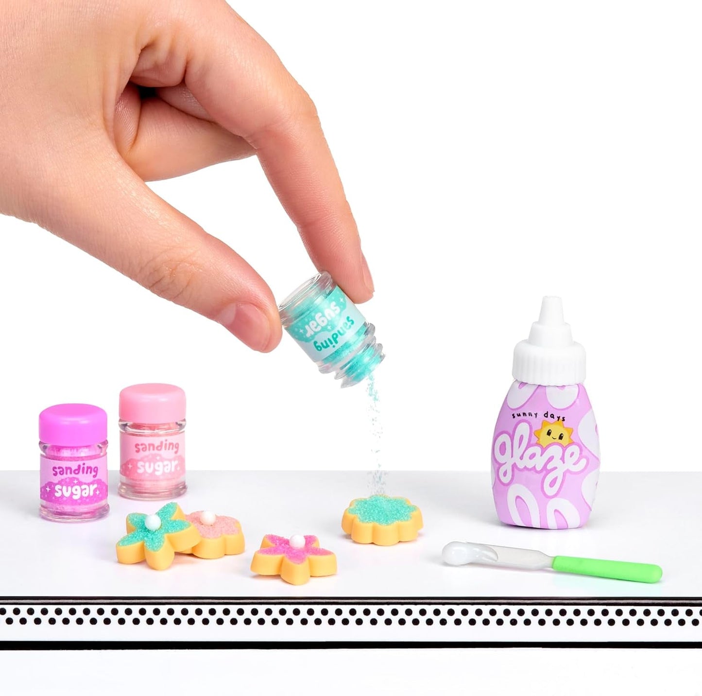 Série Miniverse Make It Mini Spring od MGA – Sezónní pryskyřičné miniaturní sběratelské předměty pro kutily a vystavení s replikami nepoživatelných ingrediencí – pro sběratele a děti od 8 let