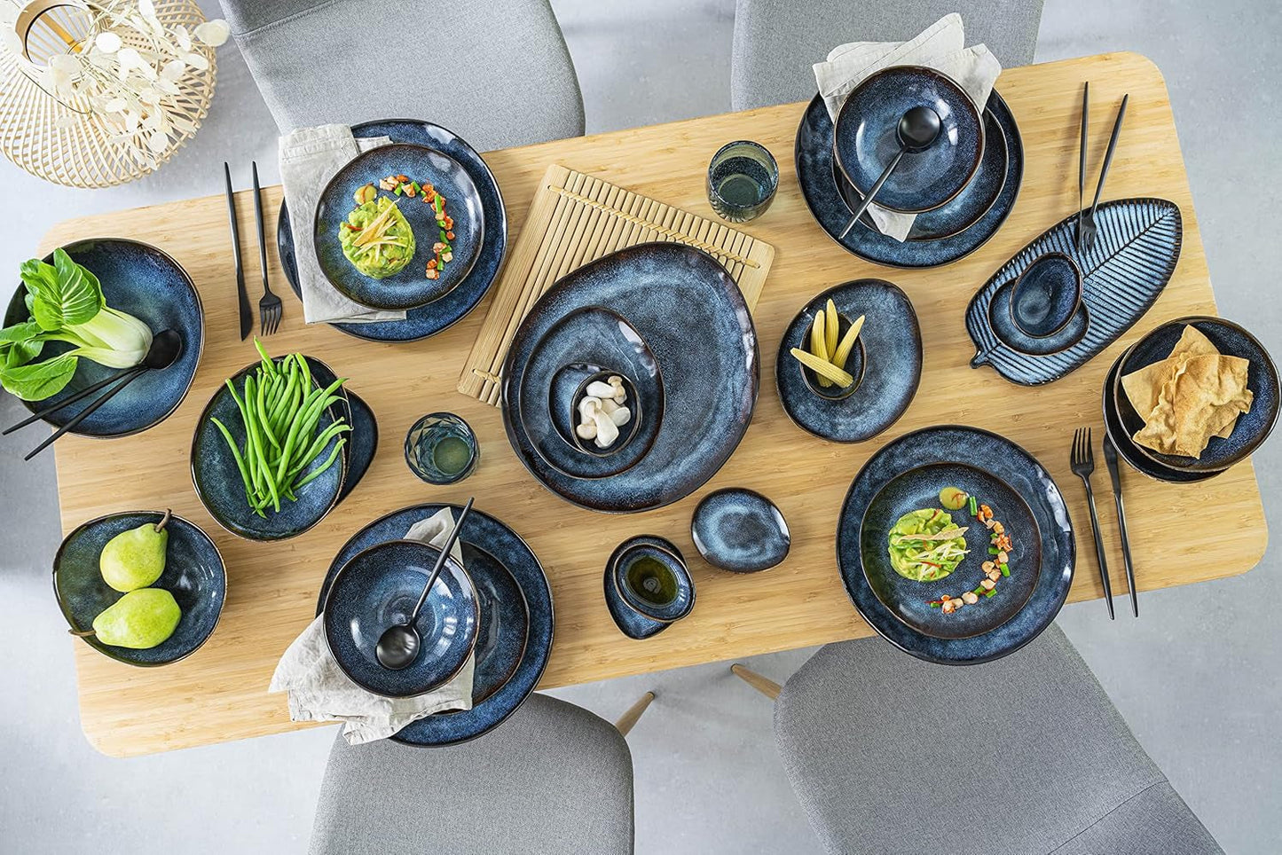 SANGER | Tokyo Dinnerware Set 12dílná sada kameninového nádobí pro 4 včetně talířů, dezertních talířů a misek, tmavě modrá s černými akcenty | PRÉMIOVÁ KOLEKCE