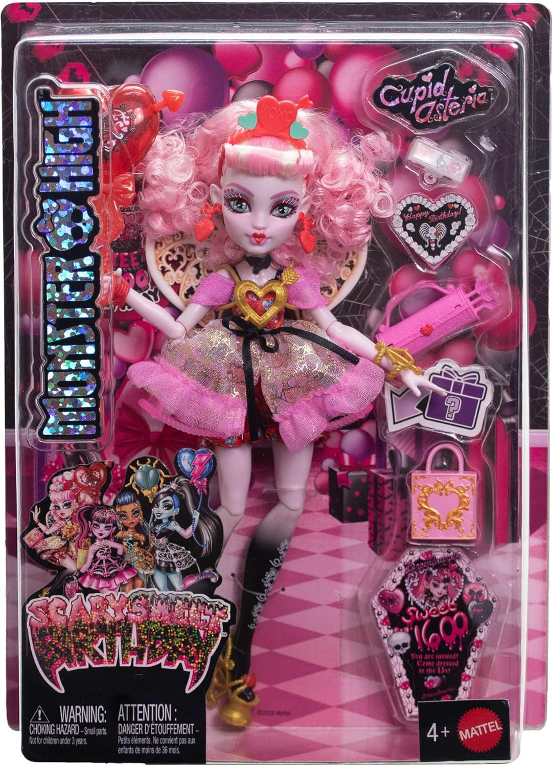 Panenka Monster High Scary Sweet Birthday Cupid Asteria v růžových a červených společenských šatech s tematickými doplňky, jako je pozvánka, balónek, dárek a další, JBG77