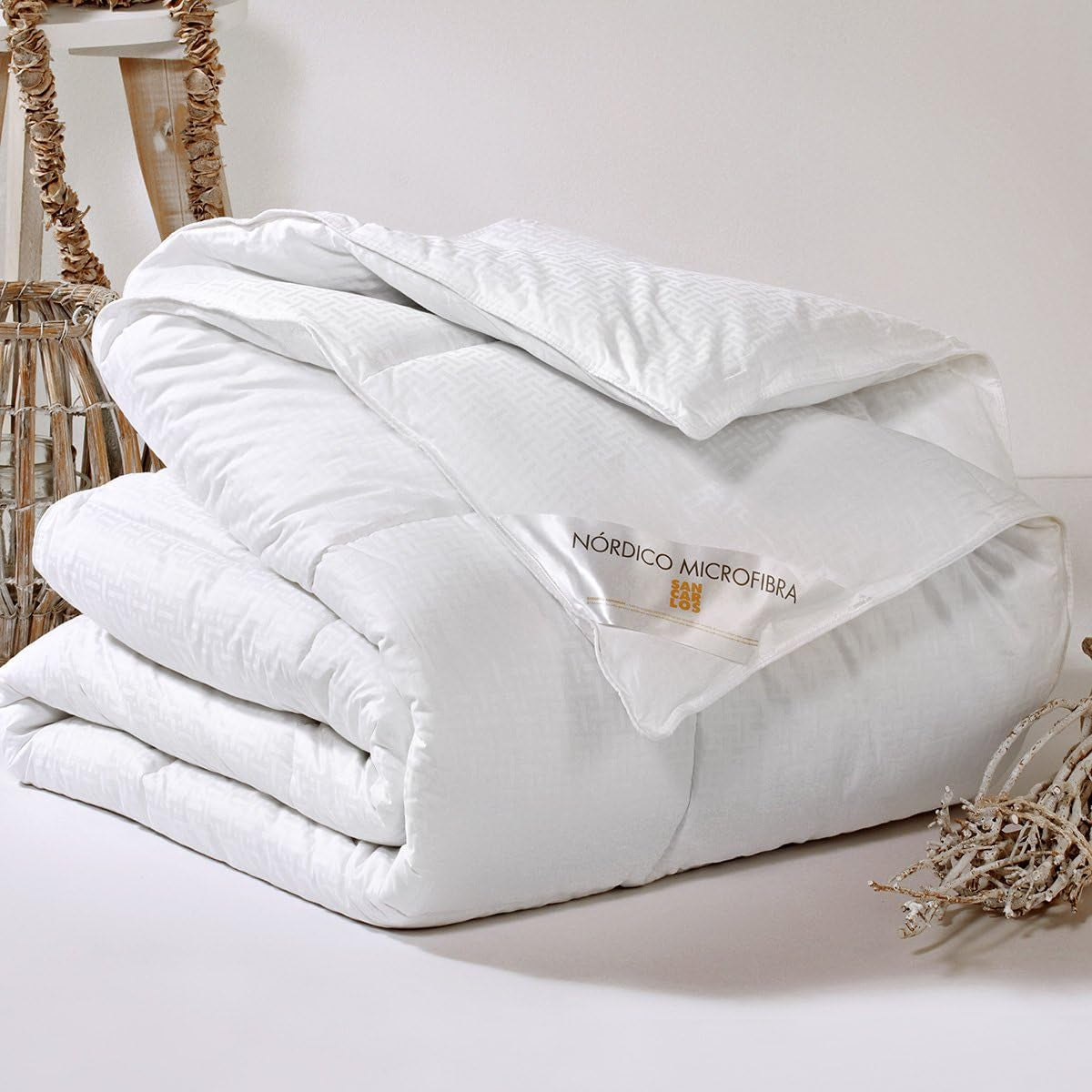 Přikrývka San Carlos Ibón, bílá Para Cama De 135 Bílé přikrývky a přikrývky Naty Shop