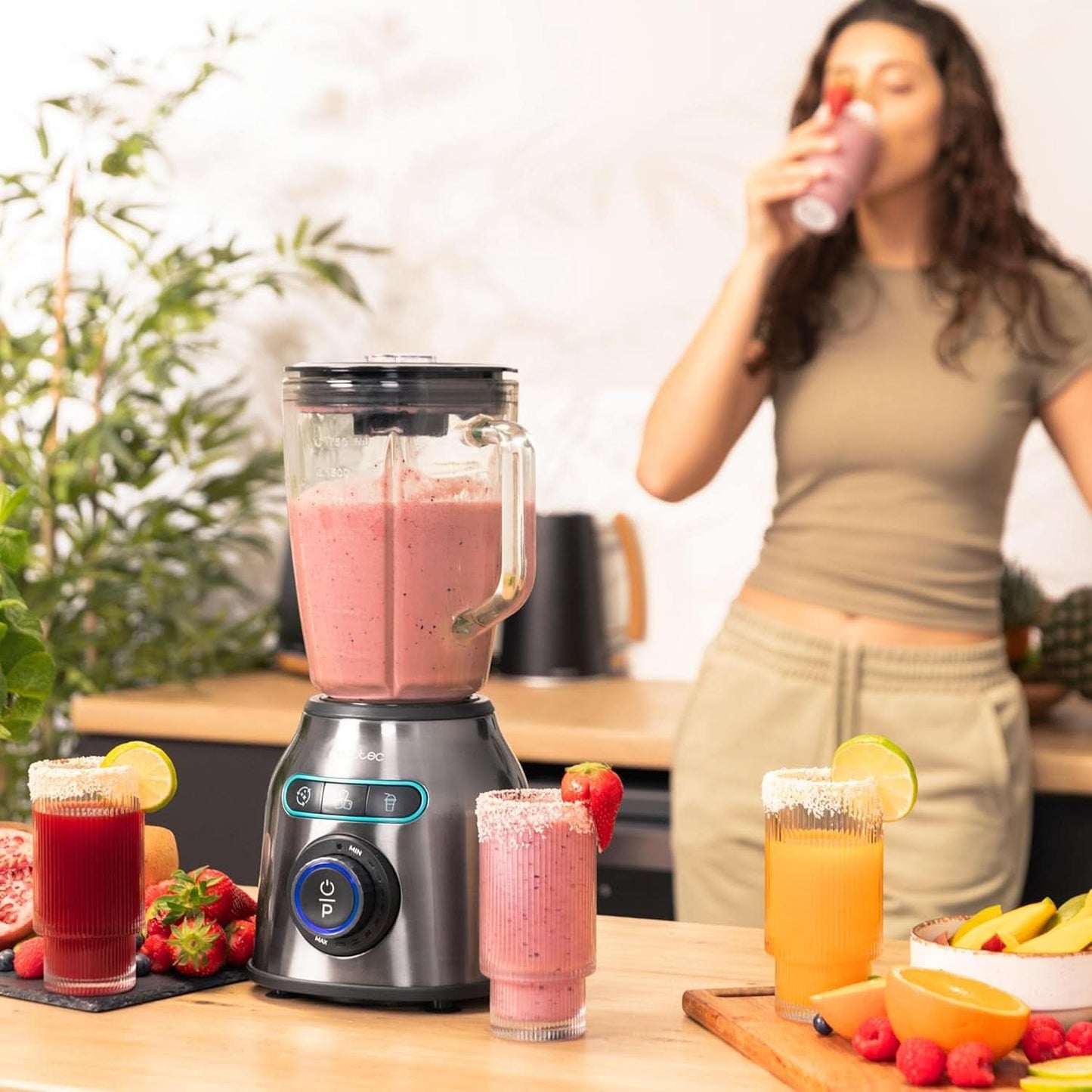 Stojanový mixér Cecotec Power Black Titanium 2200MAX Smooth, 2200 W Maximale Leistung, 6 klingen Aus Edelstahl, Ice-Crush-Funktion, Turbo- Und Smoothie-Funktion, Autoclean-Funktion Kitchen Naty Shop