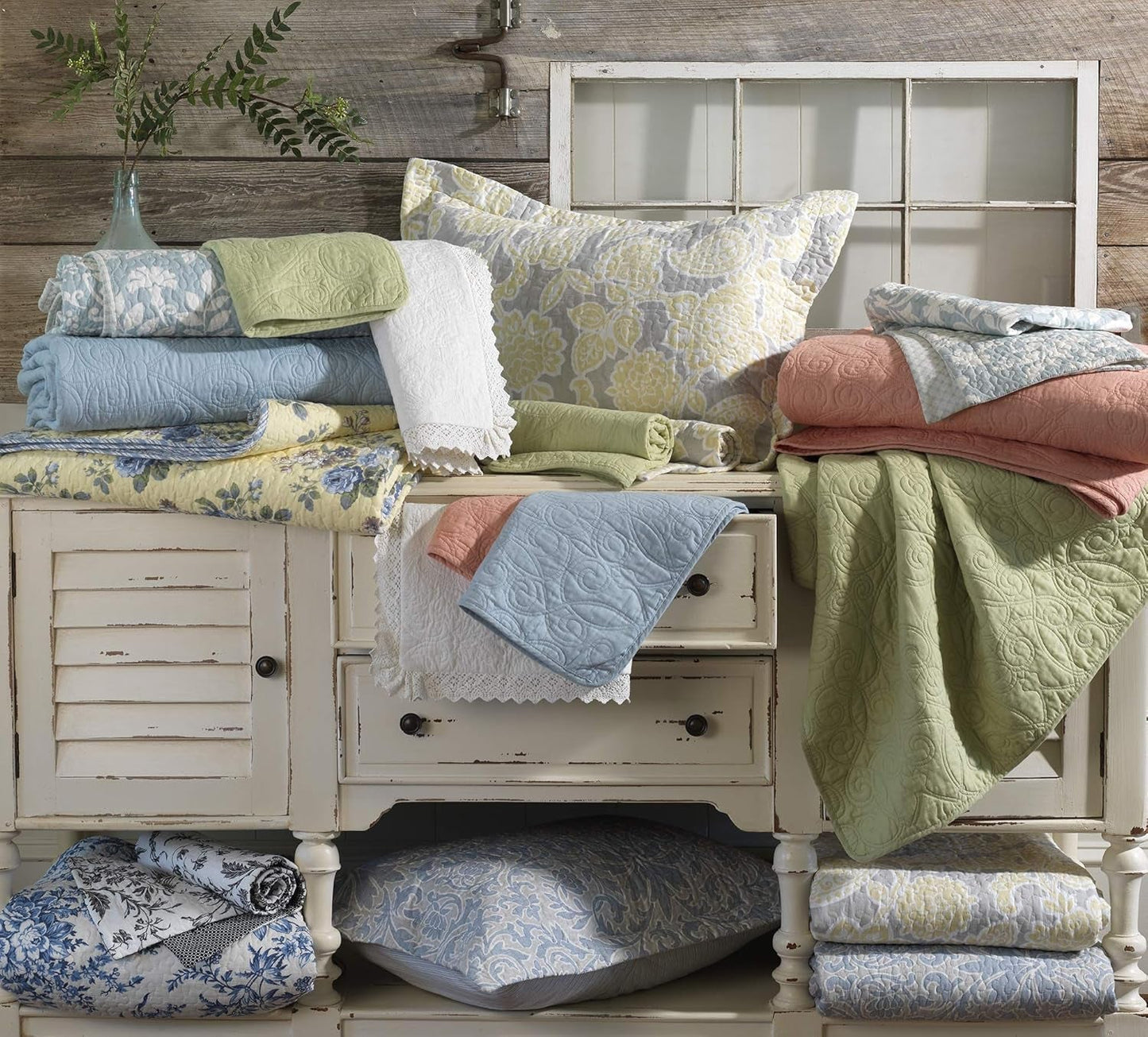 Přikrývka Laura Ashley Home Rüschen Garden Collection, 100% bavlna, ultra měkká, pro všechna roční období, oboustranná, elegantní, manželská postel, krémová barva (197783) Přikrývky a přikrývky Naty Shop