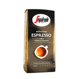 Segafredo Zanetti Selezione Espresso - Celá zrna (balení 1 kg) - Vhodné pro všechny italské kávové speciality - Středně až tmavě pražená, silná a intenzivní chuť