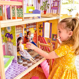 KidKraft Kayla dřevěný domeček pro panenky s nábytkem a doplňky, 3patrová herní sada pro 30cm panenku, hračka pro děti od 3 let, 65092 – exkluzivně na Amazonu