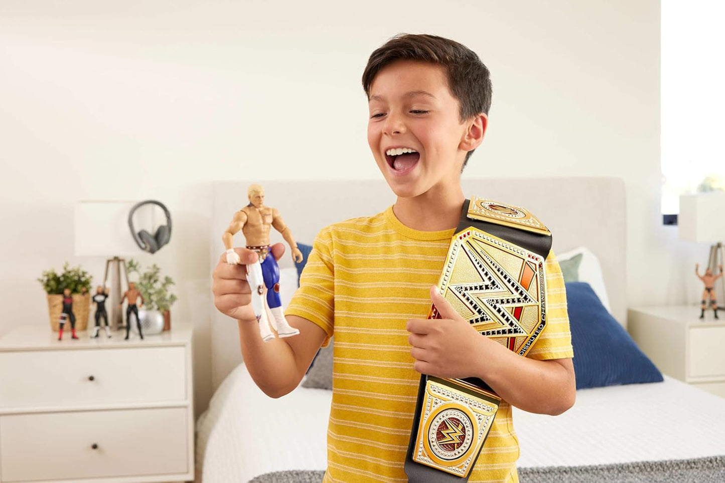 Mattel Mattel WWE Championship Belt, nesporný WWE Universal Championship Role Play A Kostým, Přibl. 100 cm dlouhý pásek z umělé kůže s jedinečným střihem, HYJ35 Akční figurky Naty Shop