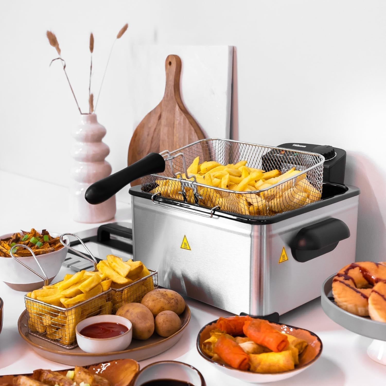 Fritéza Tristar, 1 velký koš a 2 malé koše, nastavitelný termostat, chladicí zóna, 5 litrů, 2000 W, FR-6949 Appliances Naty Shop