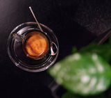 Espresso N°10 od Coffee858 - Silná a kořeněná směs espressa, skládající se ze 70 % zrn Arabica z Brazílie a 30 % Robusty (1000 g)