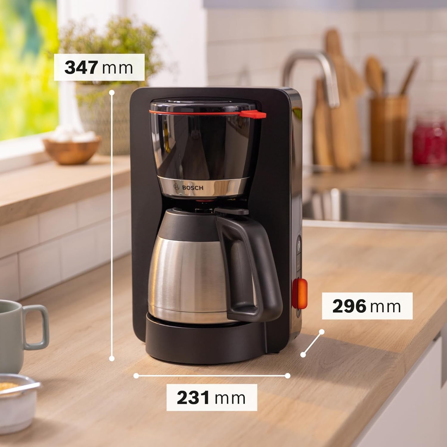 Bosch MyMoment TKA6M273 Filtrační espresso kávovar, 1L termokarafa, 8-12 šálků, Anti-Drip systém, otočný držák filtru, odvápňovací program, vyjímatelná nádržka na vodu, 1200 Watt, matná černá