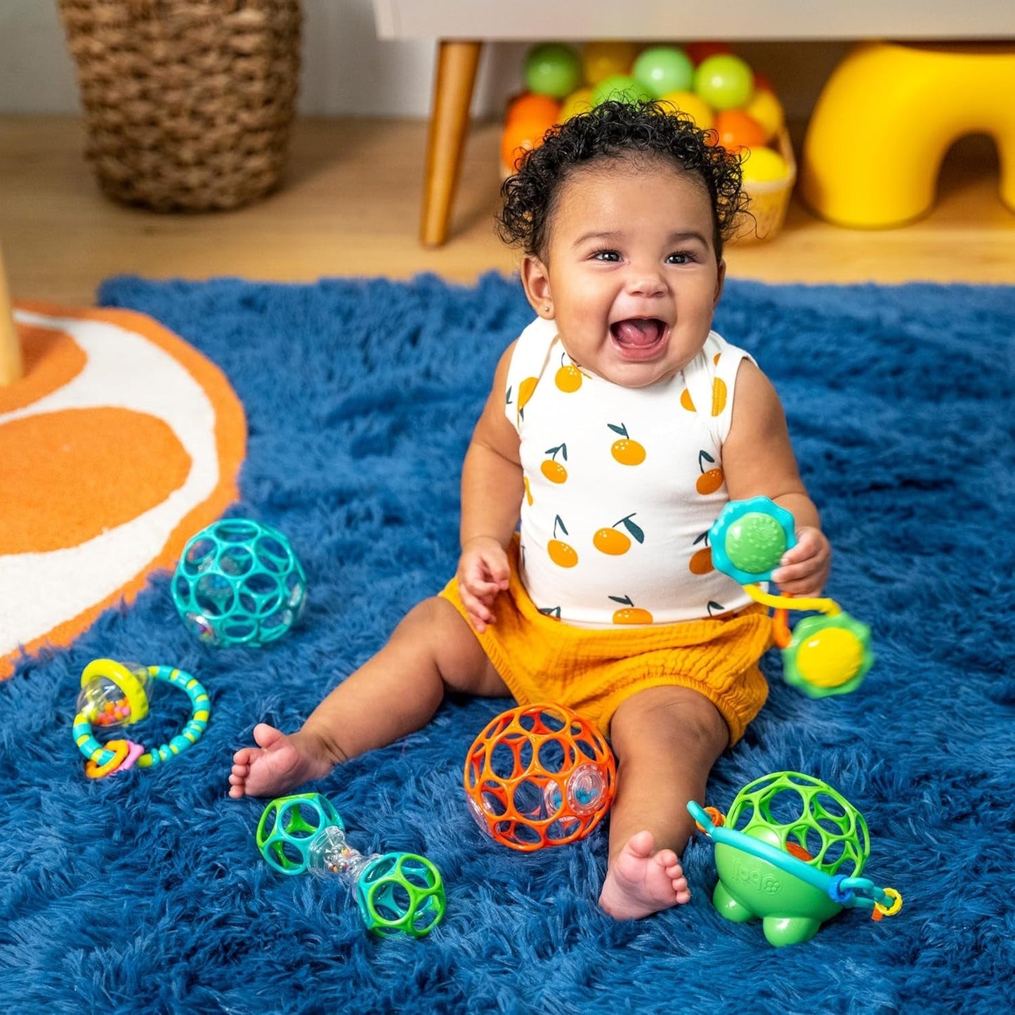 Šestidílná dárková sada Bright Starts Little Shakers - Dětská chrastítka a kousátka BPA Free Easy to Cat Unisex Newborn+