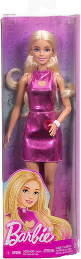 Panenka Barbie Fashionistas č. 230 s blond vlasy, růžové kovové minišaty s výřezem na srdce, bílý náramek a vysoké podpatky, HYT88