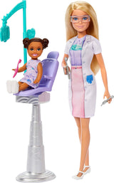 Barbie panenka zubního lékaře, módní panenka s blond vlasy, modrými šaty a laboratorním pláštěm, 1 dětská panenka, příslušenství ke zkoušce a různé doplňky, JCR74