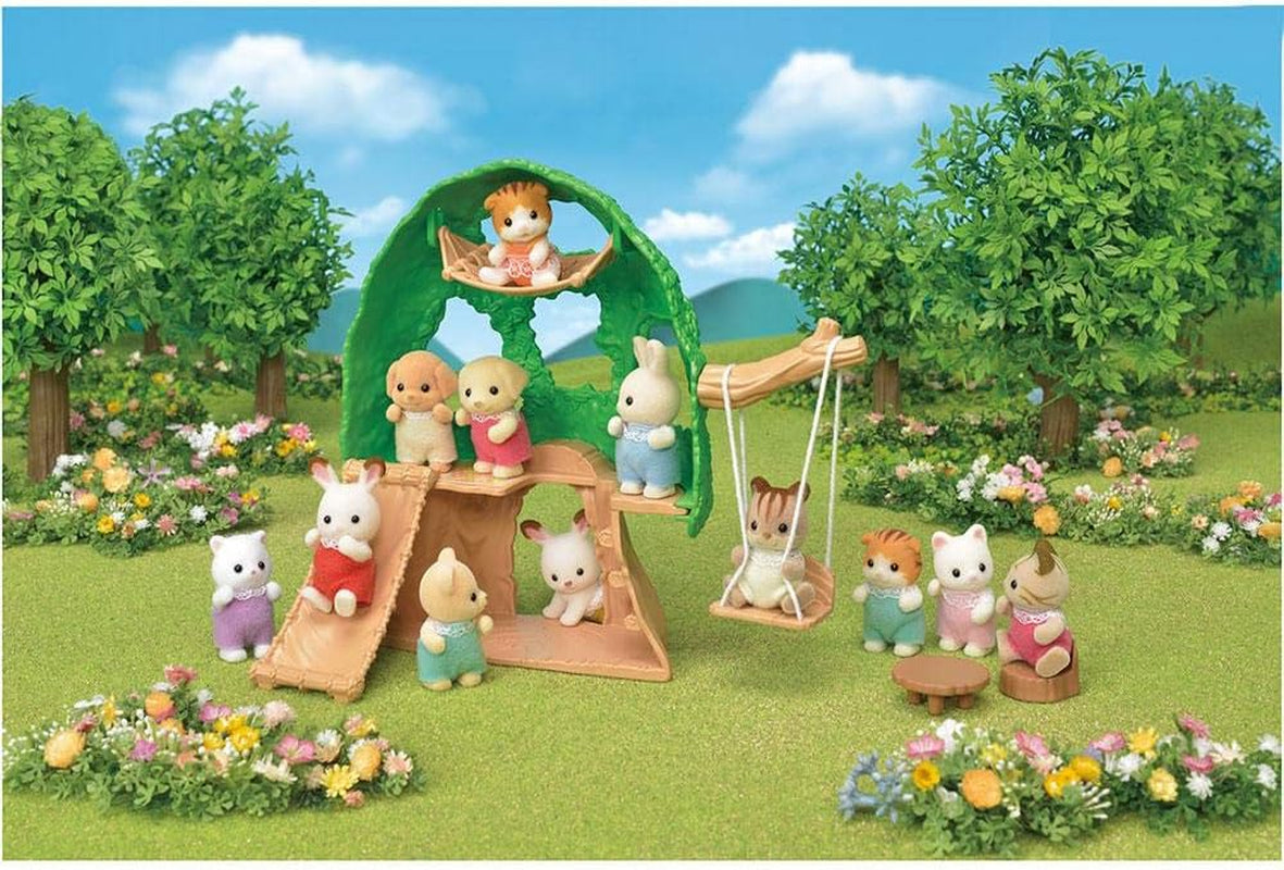 Sylvanian Families 5318 Baby Adventure Tree House - Hrací sada Domeček pro panenky Domky pro panenky Naty Shop