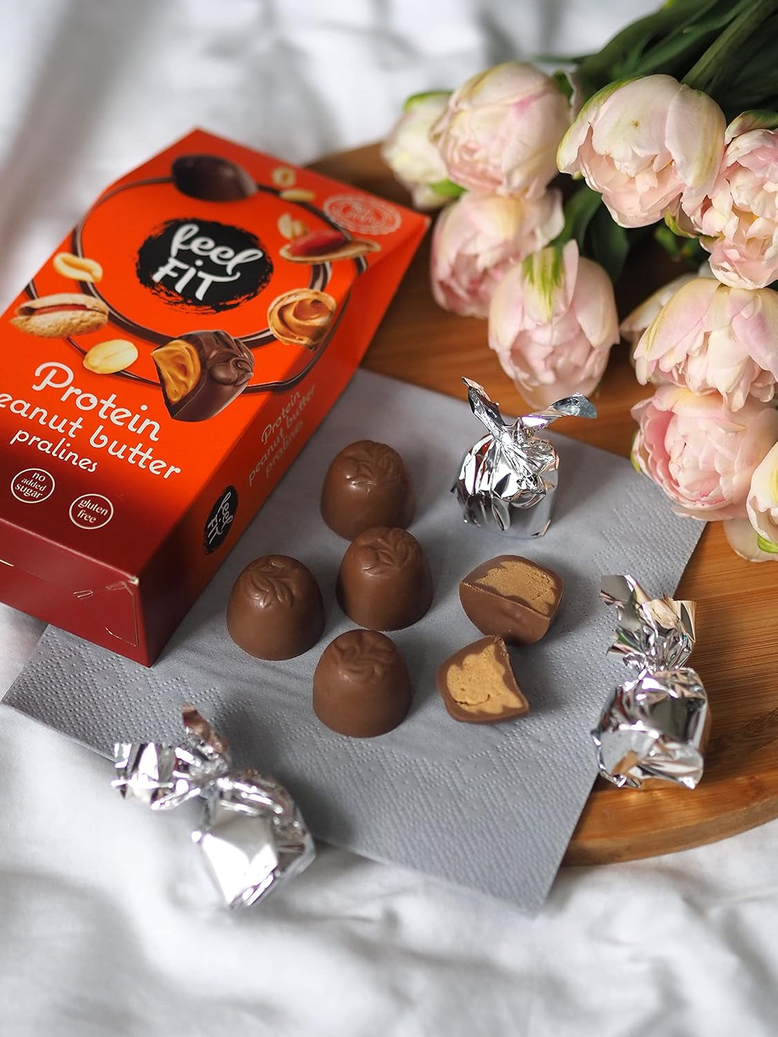 Feel FIT proteinové pralinky s arašídovým máslem ve vysoce kvalitní mléčné čokoládě, bez přidaného cukru, 17 % proteinu, bez lepku 66 g (1 balení)