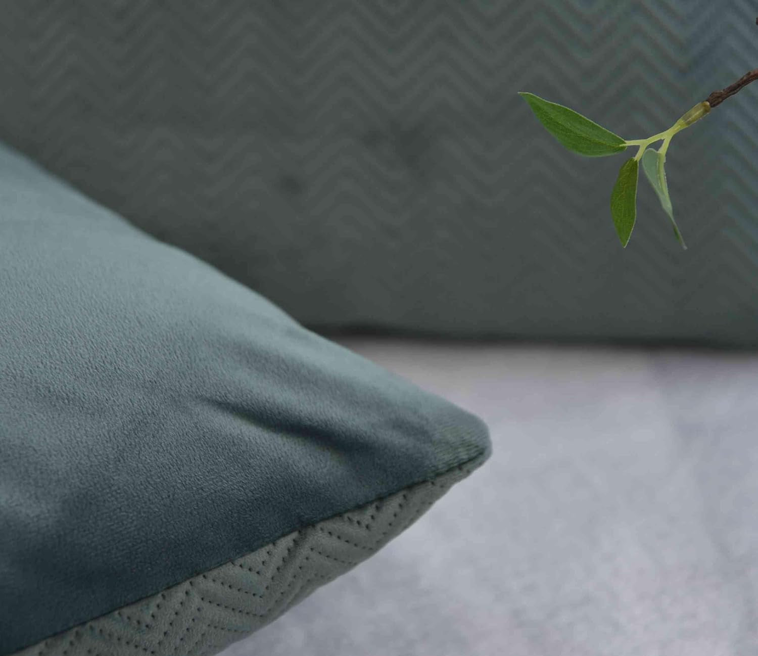 Záclonová krabice Polštář dekorativní Polštář DxŠ 45X45 Cm Zelený žakárový "Greta" s designem rybí kosti Snadná údržba Zapínání na zip Měkká výplň 320G - Různé barvy, 2023510 Cestovní polštáře Naty Shop