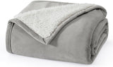 UGG 01465 Bliss Sherpa Throw Deka Plně oboustranná na pohovku nebo postel Lze prát v pračce Snadná údržba Měkké plyšové nadrozměrné luxusní deky 178 X 127 cm Seal Naty Shop Peřiny a přikrývky
