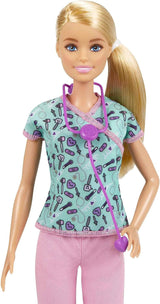 GTW39 panenka Barbie - zdravotní sestra (cca 30 cm) s potiskem a růžovými kalhotami, bílými botami a stetoskopem, skvělý dárek pro děti od 3 let
