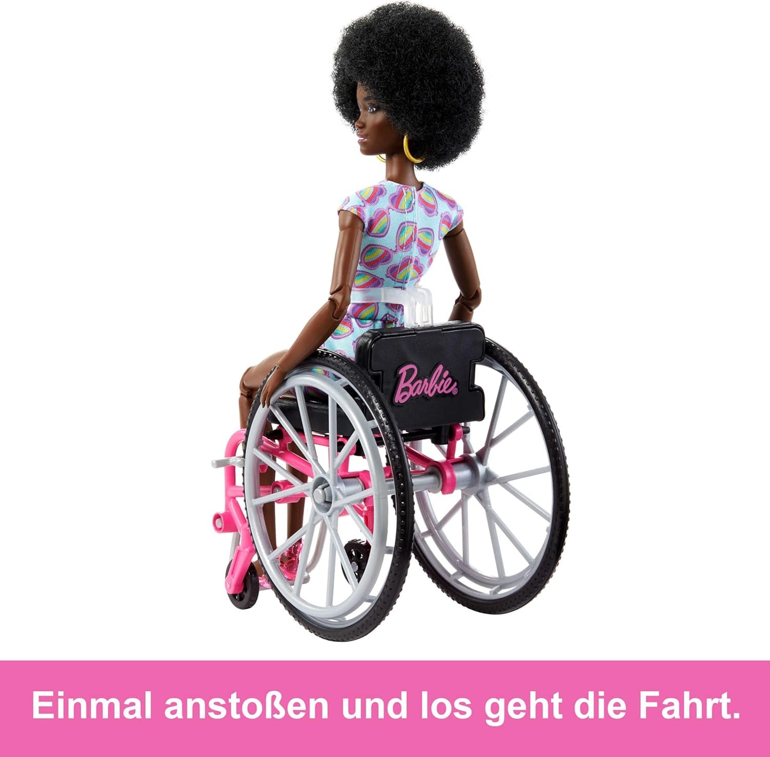 Barbie Fashionistas Černé vlasy Barevný overal Invalidní vozík Rampa Včetně panenky pro invalidní vozík Dětská dárková hračka Věk 3+ HJT14