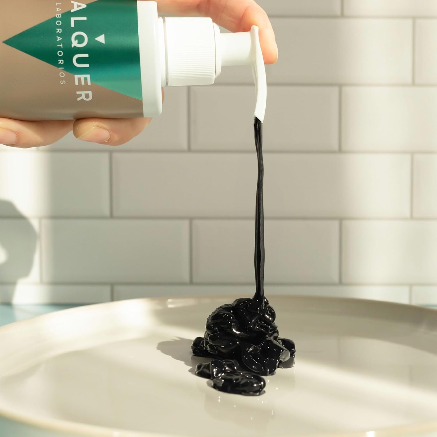 Valquer Power Color Mask veganské složení bez silikonů Dodává vlasům barvu 290 ml černá Maska na vlasy Naty Shop