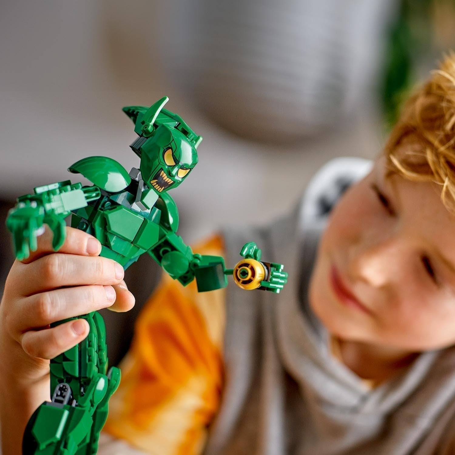 LEGO Marvel figurka zeleného skřítka, pohyblivá stavebnice Super padouch pro děti 8+, chlapci a dívky, vesmírná sada Spider-Man s posuvníky a dýňovými bombami, nápad na dárek pro superhrdinu 76284 Stavebnice Besuche den LEGO-Store
