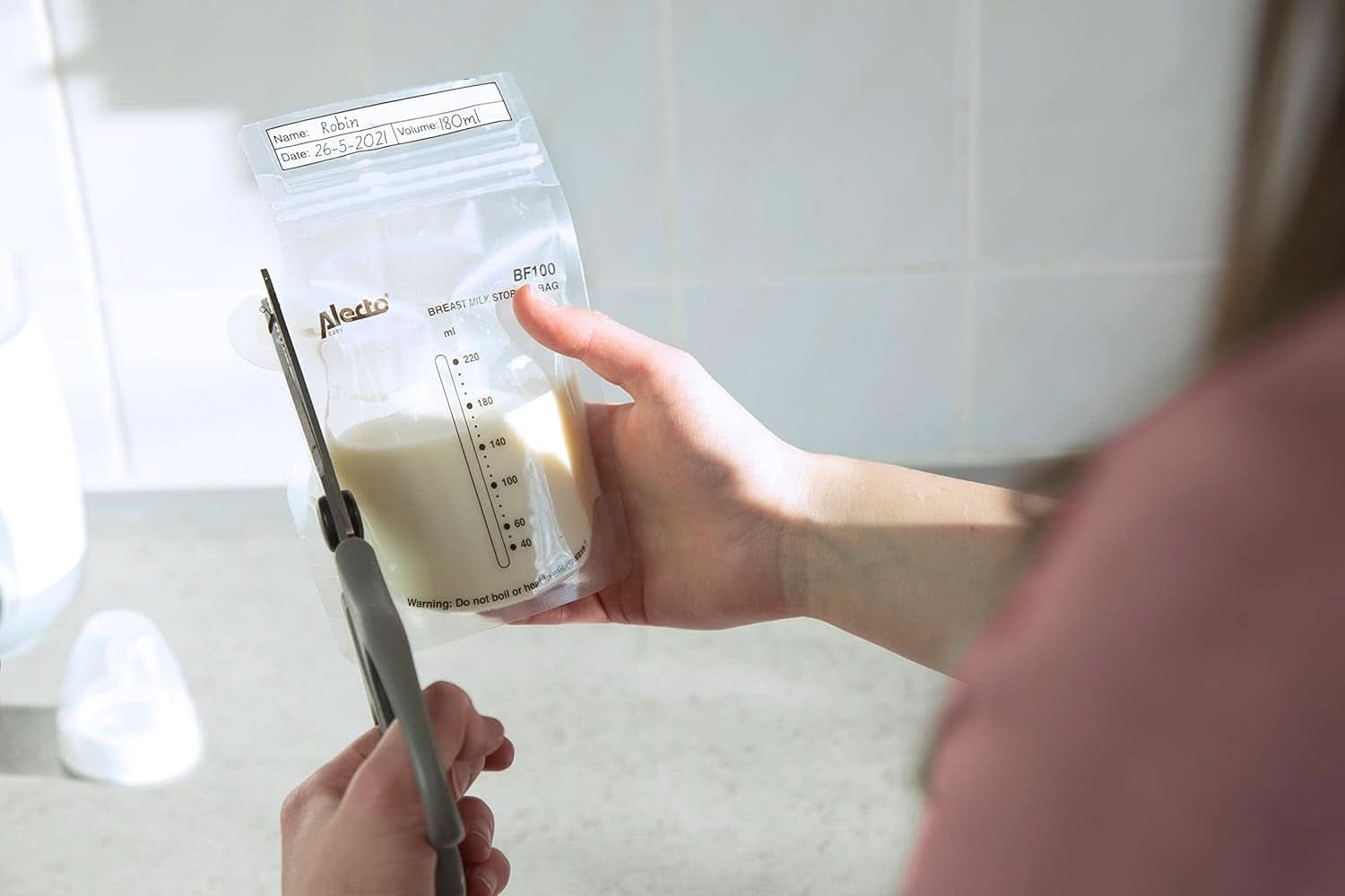 BF100 Úložný sáček na mateřské mléko - Sáček na mateřské mléko - objem 220 ml - 100 kusů - Průhledné doplňky pro potraviny a kojení Bebe Naty Shop