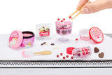 MGA Miniverse – Make It Mini with Love – Mini sběratelské předměty, DIY Resin Craft Kit, valentýnská série, repliky jídla, nejedlé – pro sběratele a děti od 8 let