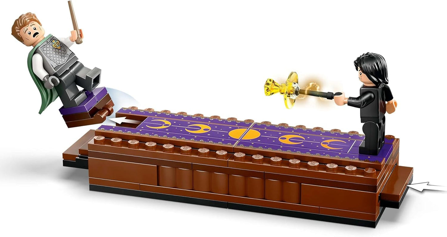 Stavebnice LEGO Harry Potter Bradavický hrad: Soubojnický klub se 4 minifigurkami vč. Draco Malfoy, Gilderoy Lockhart & Severus Snape, sada S funkcí Pro chlapce a dívky ve věku 8+ 76441 Stavebnice Besuche den LEGO-Store