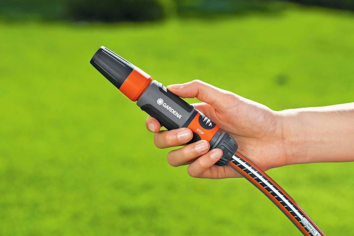 Sada postřikovačů Gardena pro hadice 13 mm (1/2 palce) a 15 mm (5/8 palce): Sada čisticích sprejů s Aquastop pro rychlou výměnu připojení (18288-20)