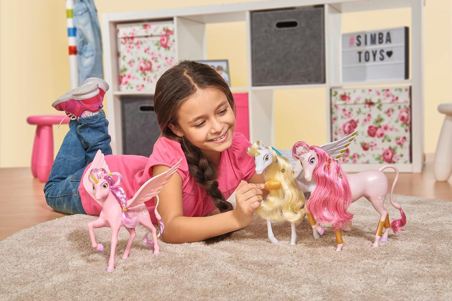 Simba 109480092 - Mia and Me Unicorn Kyara, s pohyblivými křídly, sponkami a stylingovým kartáčem, 20 cm, od 3 let, růžové Naty Shop Dolls