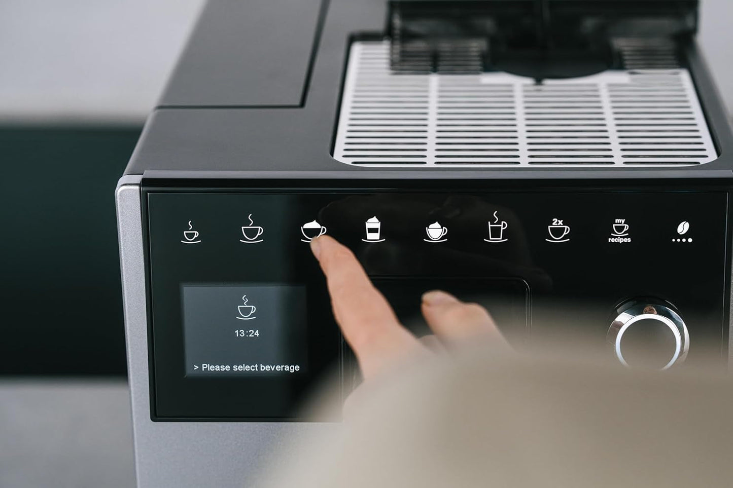 Melitta CI Touch - Plně automatický espresso kávovar s mléčným systémem, espresso kávovar s integrovaným mlýnkem na kávu a napěňovačem mléka, kupř. na espresso nebo cappuccino, stříbrná