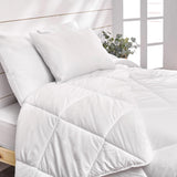 Bleu Calin Pack přikrývka pro 1 osobu 140X200 Cm + 1 polštář 60X60 Cm, praní na 95° Přikrývky a přikrývky Naty Shop