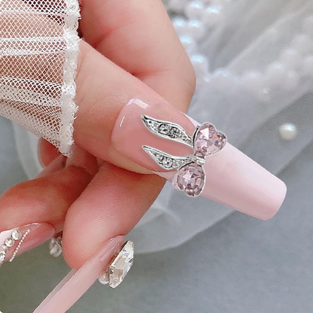 Luxus Rosa Diamant Nagel Charms 3D Butterfly Nail Art Charms Mašle na nehty Y2K Heart Charms Nägel Zubehör Schmetterling Herz Schleife Nageldesign Edelsteine ​​​​Strasssteine ​​Glitzersteine ​​​​Nagelschmuck