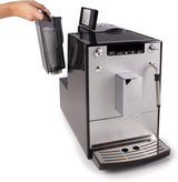 Melitta Solo & Milk - plně automatický tenký kávovar s napěňovačem mléka, kávovar s vyjímatelnou nádržkou na vodu, kupř. káva nebo cappuccino, stříbro