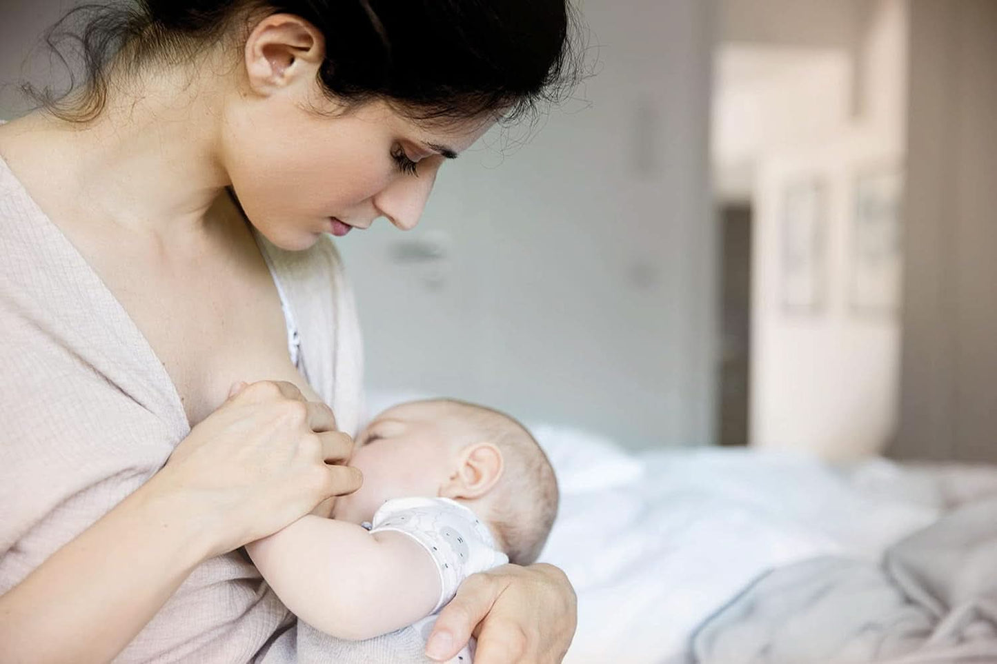 Nádoby na mateřské mléko NIP First Moments 150 ml, 4 kusy: stohovatelné a nepropustné Příslušenství Potraviny a kojení Bebe Naty Shop