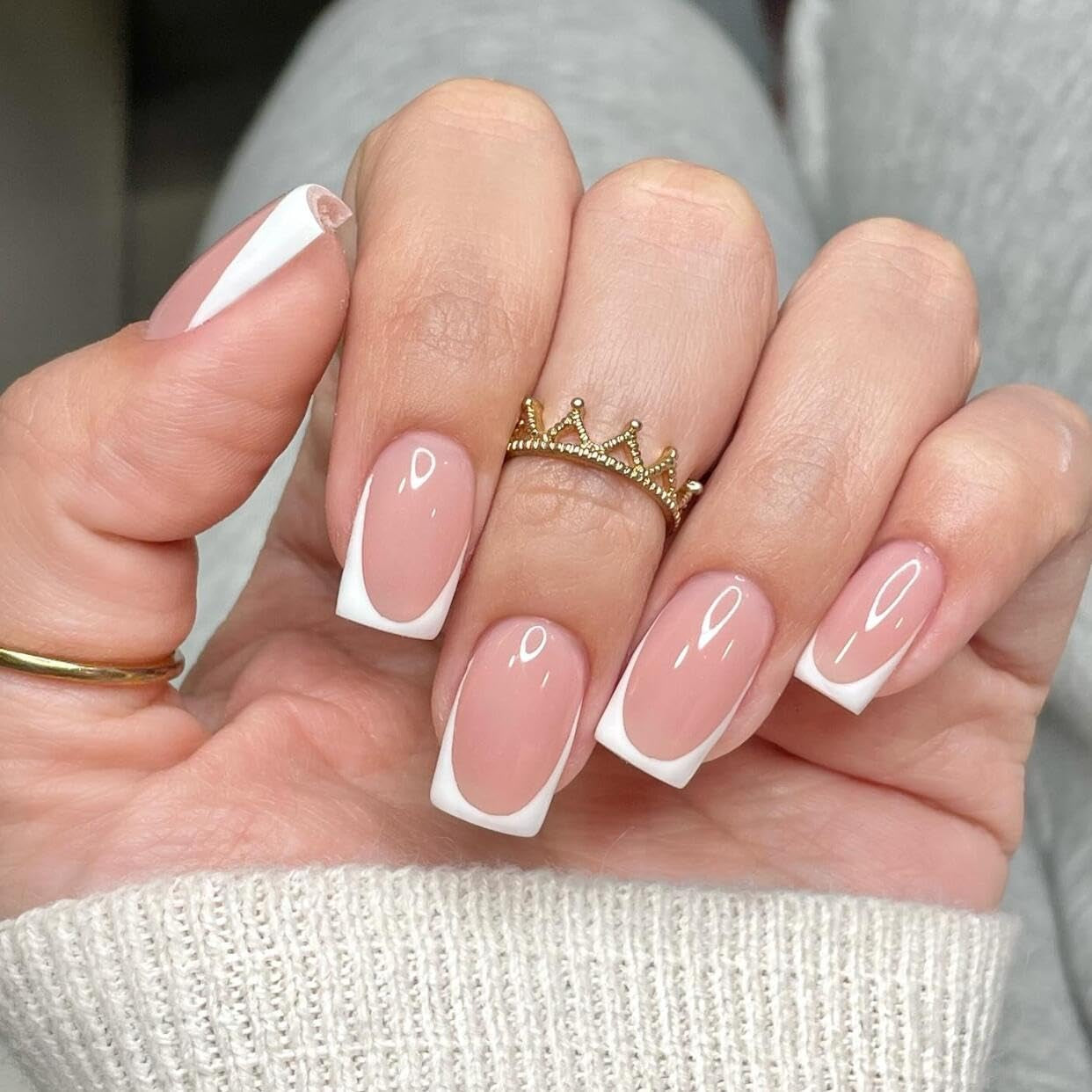 Dlouhé francouzské tipy Zlaté třpytivé lepidlo na dlouhé čtvercové nehty Glitter French Tip Sada umělých nehtů čtvercové umělé nehty pro ženy 24ks