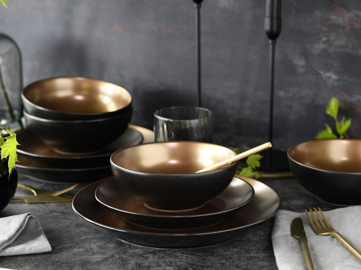 CreaTable, 23598, GLAMOUR Series – zlatá, 16dílná sada nádobí, porcelánová kombinovaná služba, vhodné do myčky a mikrovlnné trouby, kvalitní výroba