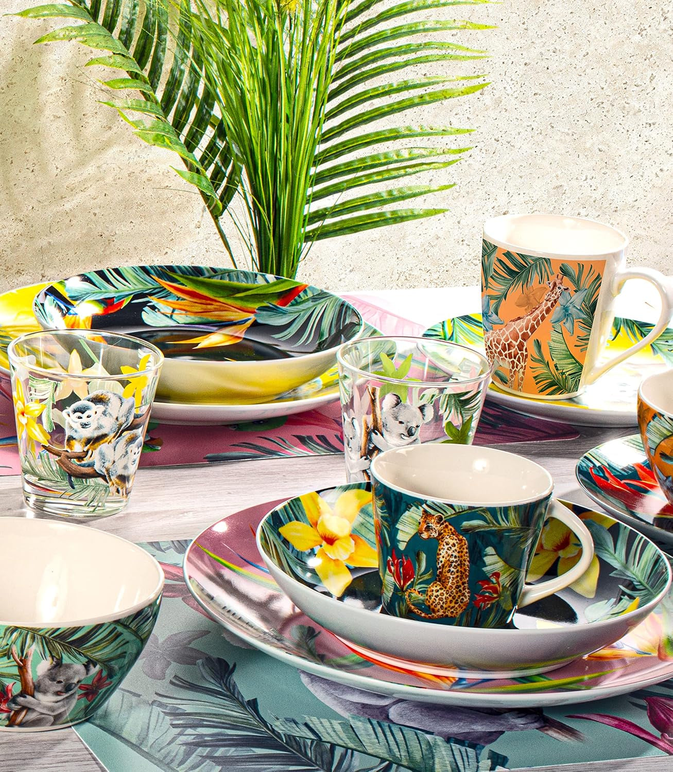 18 kusů exotického porcelánu Tavola Service