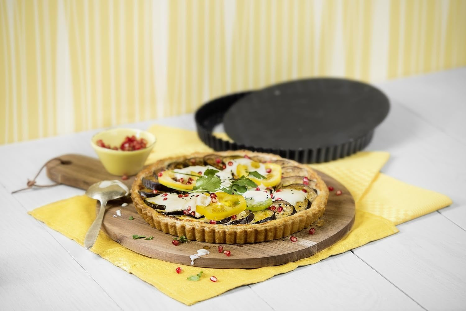 Kaiser Classic Tarteform Mit Hebeboden 28 Cm, Quicheform Antihaftbeschichte & Inspiration Muffinform Blech Für 12 Muffins, Muffin Backblech 38 X 27 Cm, Beschichtet, Standardgröße Formy a pečící plechy Naty Shop