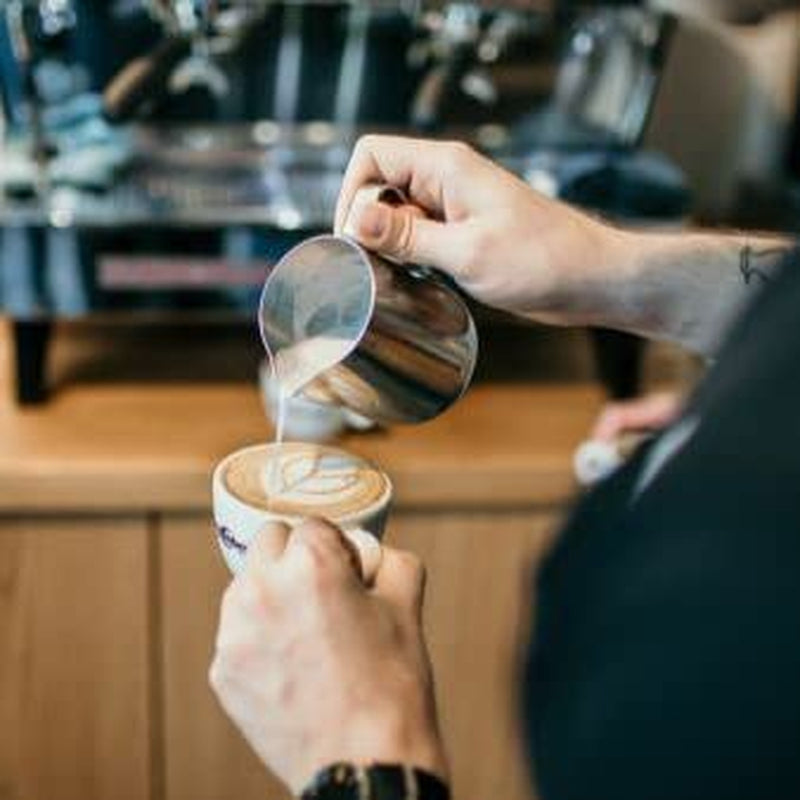 Italo Disco Espresso | 250g Bohne husa | spravedlivé a udržitelné | frisch geröstet | 100% Arabica Kaffeebohnen | speciální káva | 19 gramů Kaffeerösterei