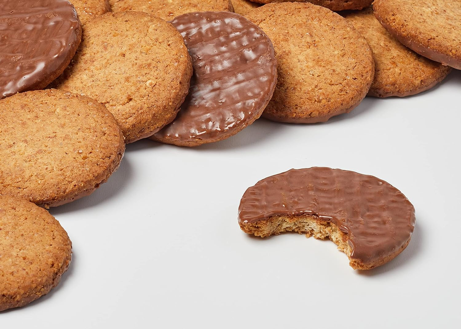 Brandt Hobbits Čokoláda 265g balení - Křupavé celozrnné čokoládové ovesné sušenky - Křupavé těsto pro celou rodinu - v praktické sušenkové roládě