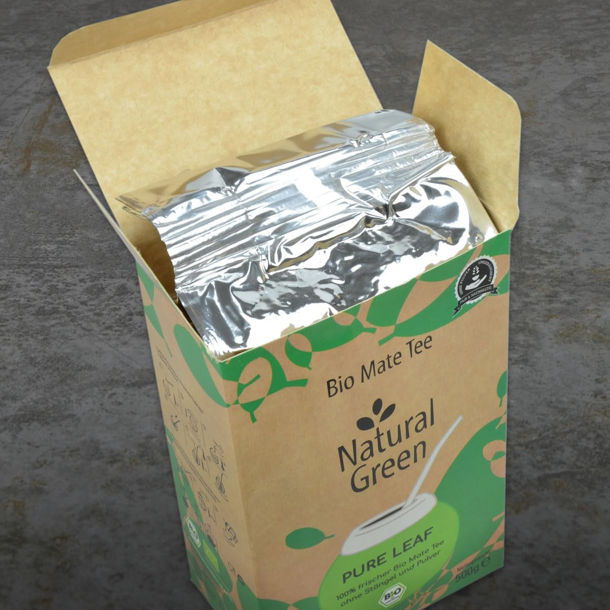 Delicatino - Přírodní zelená PURE LEAF 500G, organická yerba maté bez stopky, čerstvá a bez kouře, organicky pěstovaná, vakuově balená pro maximální čerstvost