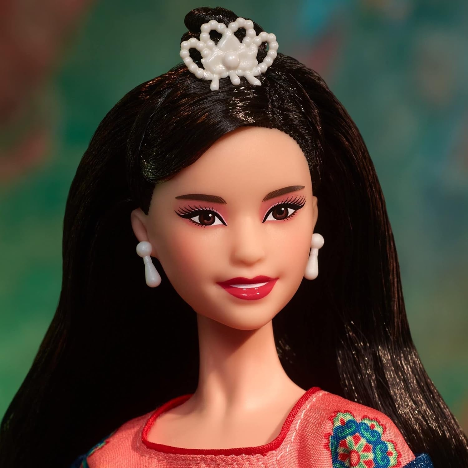 BARBIE Lunární novoroční loutka - Sammelfigur s tradičním Hanfu-Robe und chinesischen Drucken, inspirovaná Dunhuang-Höhlenmalereien, včetně Puppenständer und Echtheitszertifikat, HJX35