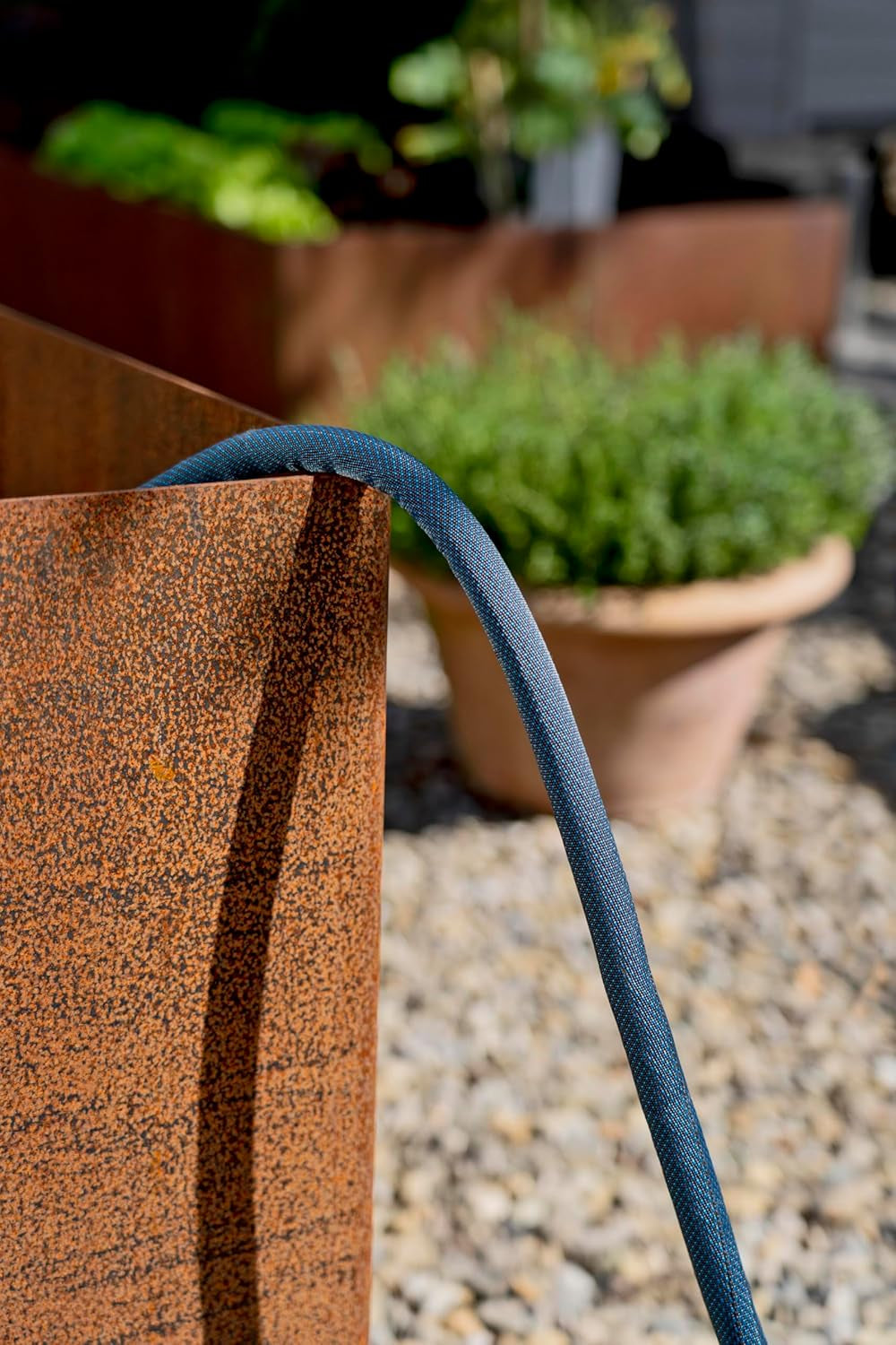Sada Gardena Liano Xtreme 1/2 palce 10m: Extrémně robustní textilní zahradní hadice pro vnitřní kohoutky s lehkou vnitřní hadicí z PVC odolnou vůči povětrnostním vlivům (18460-20)