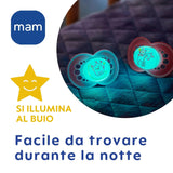 MAM dudlík 6+ měsíců (2 balení) MAM 6-16 měsíců svítící ve tmě s gumovou savičkou, 2 balení se sterilním držákem na dudlík, světle modrá/světle modrá