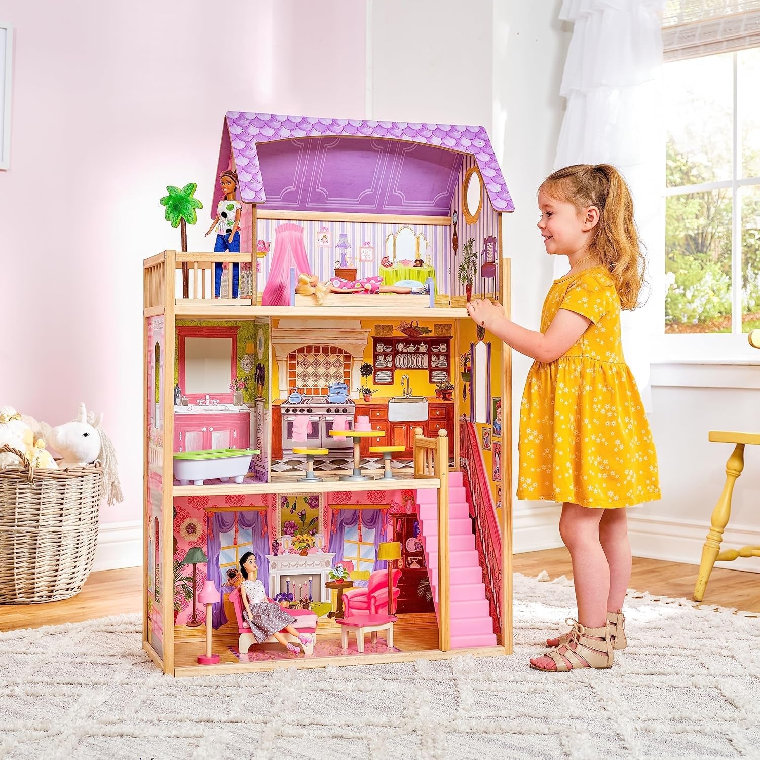 KidKraft Kayla dřevěný domeček pro panenky s nábytkem a doplňky, 3patrová herní sada pro 30cm panenku, hračka pro děti od 3 let, 65092 – exkluzivně na Amazonu