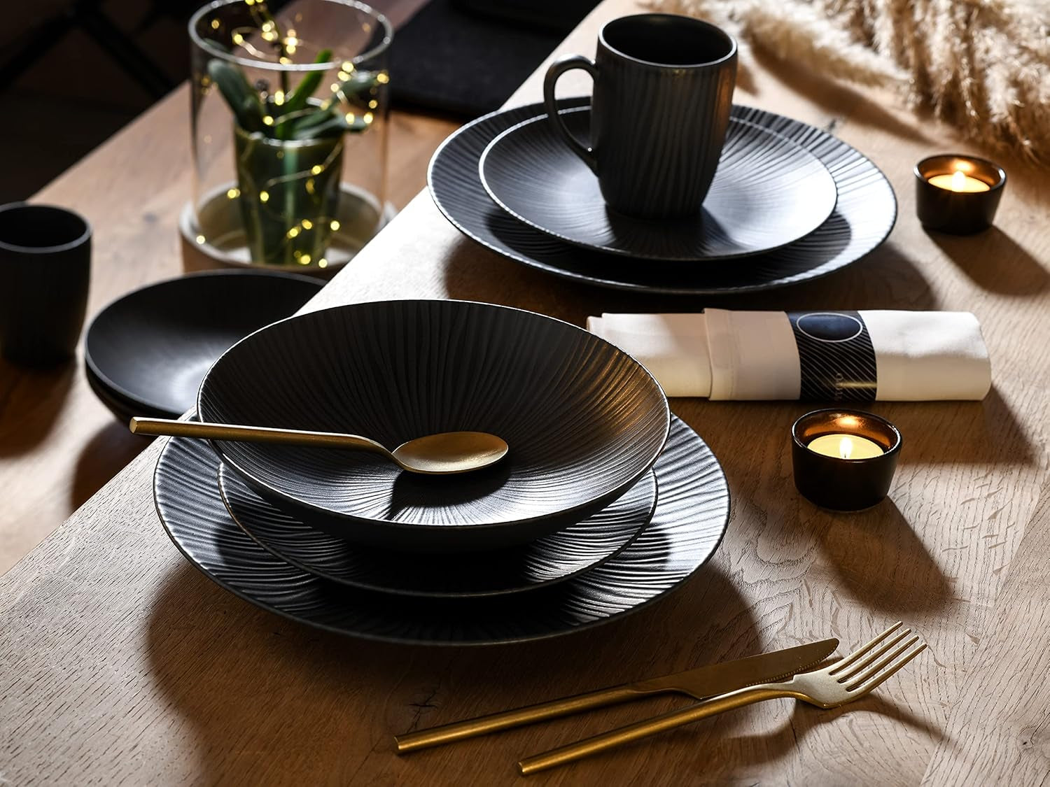 CreaTable, 20537, Vesuvio Black Series, 16dílná sada jídelního nádobí, Porcelánová kombinovaná služba, Vhodné do myčky a mikrovlnné trouby, Vyrobeno v Portugalsku