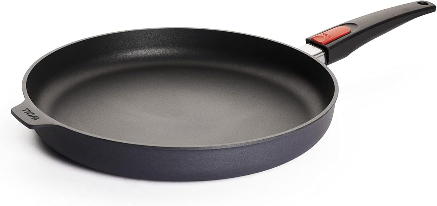 Plochá pánev Woll Diamond Lite - Indukce -, Ø 20 cm, výška 5 cm, S odnímatelnou rukojetí - Vhodné pro všechny typy varných desek, Hliníkový litý, Nepřilnavý povrch Hrnce a pánve Naty Shop Ø 32 cm