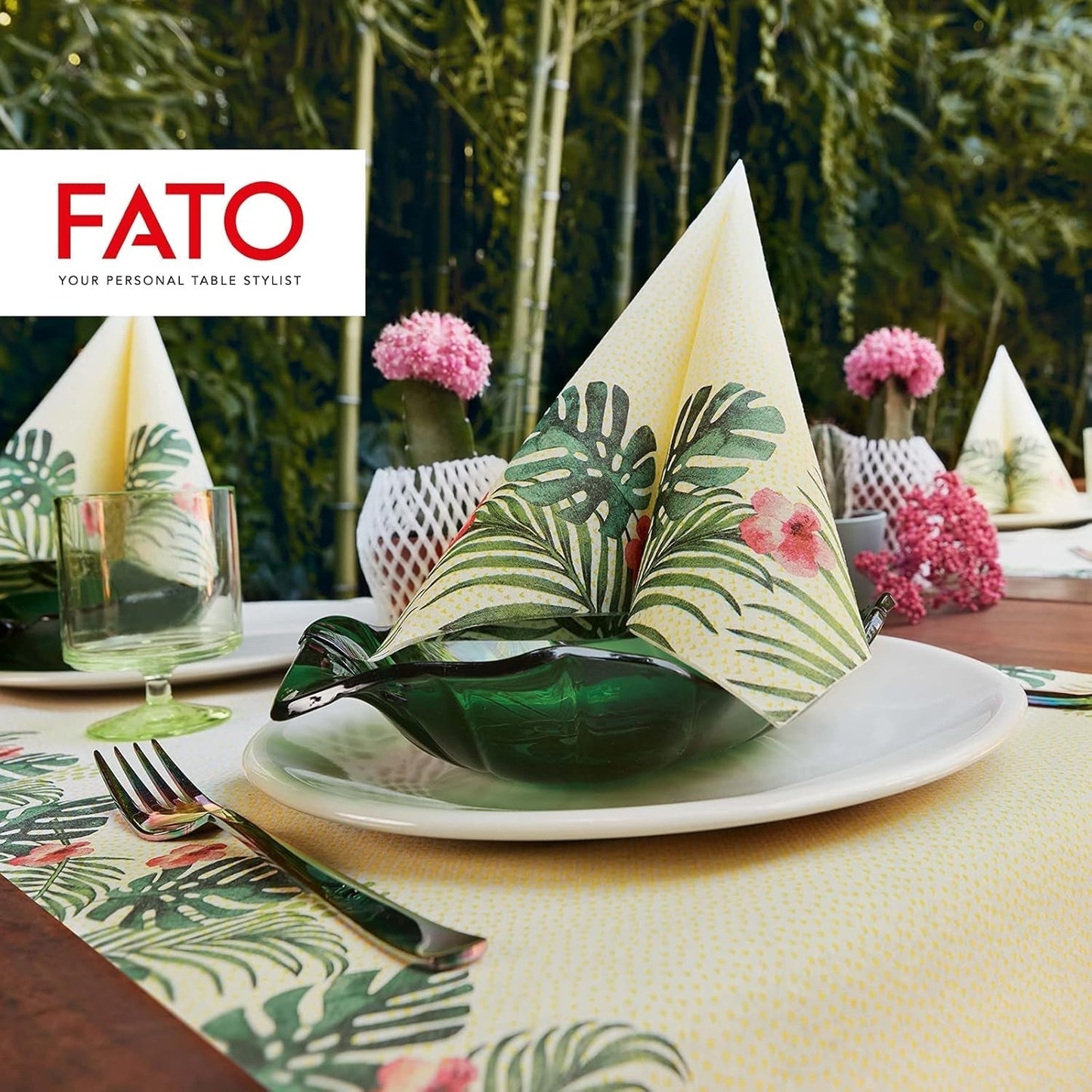 Fato - Suché papírové ubrousky, vzduchem kladené, textilní efekt, balení 50 ks ubrousků, 40X40 složené na 4 formáty, dekor Tropicana