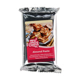 Mandlová pasta FunCakes (1:1): Lahodná chuť, jemná textura, snadno se roztírá, mandlová pasta, ideální na dorty a sušenky. Halal a bez lepku. 250 g (balení 2 ks) Naty Shop cukrová pasta 250 gramů