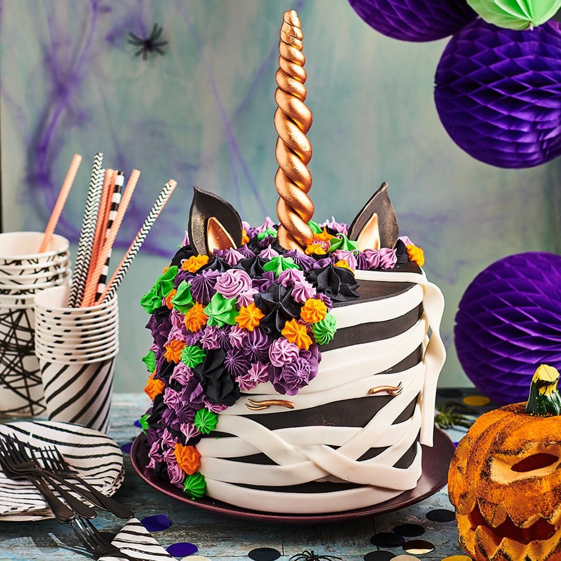 FunCakes Raven Black Rolled Fondant: Snadné použití, hladký, pružný, měkký a poddajný, ideální pro zdobení dortů, halal, košer a bez lepku. 1 kg (balení 2 ks) cukrové pasty Naty Shop