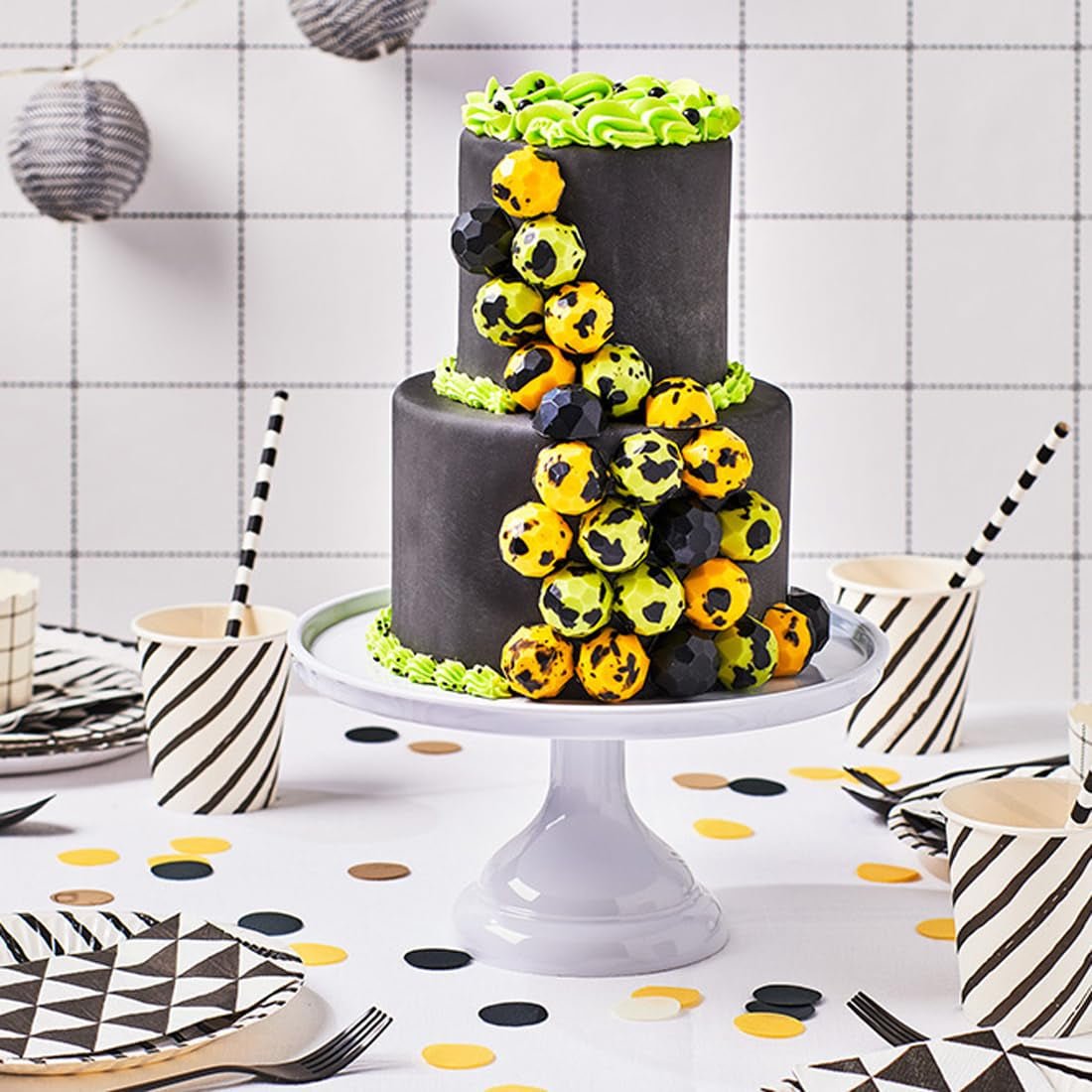 FunCakes Raven Black Rolled Fondant: Snadné použití, hladký, flexibilní, měkký a flexibilní, ideální pro zdobení dortů, halal, košer a bez lepku, 250 g cukrové pasty Naty Shop